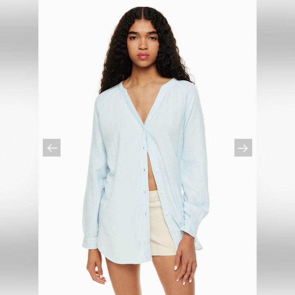 BNWT: Aritzia pleasantry blouse (Size: XS)